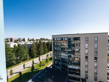 näkymää pienemmältä parvekkeelta