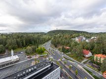 Näkymä Puijolle taloyhtiön saunatiloista