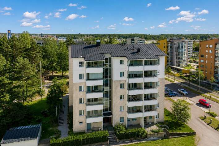 Kerrostalo, 2h+kk+kph+sauna+lasitettu parveke, 38 m², Keskusta, Raisio
