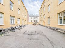 Rappu sijaitsee sisäpihalla