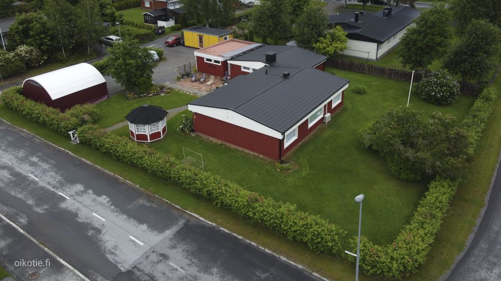 Suojaisa tontti, 1 321 m²