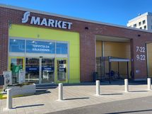 Masalan juna-asemalle kävelet alle kymmenessä minuutissa. Helsingin keskustaan täältä hurauttaa reilussa puolessa tunnissa.