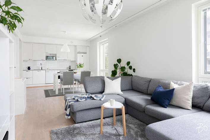 Kerrostalo, 2h, avok, kph, lasitettu parveke (yj. 2 h+kt), 52 m², Matinkylä, Espoo