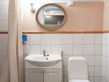 Majoitushuoneen kylpyhuone