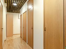 Käytävä ja kaapistot