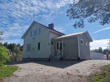 Julkisivu