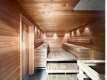 Taloyhtiössä on sauna.