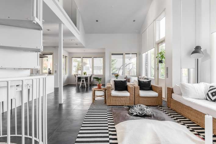 Loma-asunto, 4h, k, elokuvahuone, oleskeluaula, parvi, 2 x erillinen wc, 2 x kph, khh, sauna, 183/316 m², Paasisalo, Siilinjärvi