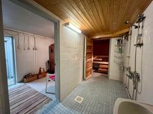 Pukuhuone, kylpyhuone ja sauna