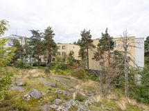 Näkymä keittiösä ja makuuhuoneista