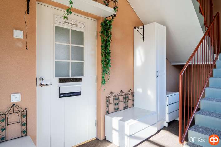 Kerrostalo, 3h+k ja ulkoterassi (yhtiöjärjestys 3h+k), 74 m², Mustamännistö – pohled 3