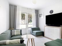 työhuone/vierashuone