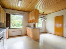 Saareke rajaa ruokailutilan