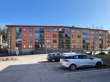 Omalla tontillaan sijaitseva yhtiö on hyvin hoidettu.