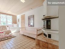 Alakerran takkahuone