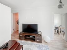 Hissitalon 4/6 kerroksen valoisa hyväkuntoinen yksiö loistavalla sijainnilla Keskustan sydämessä.