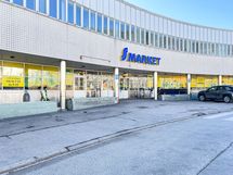 Lähikauppaan kävelee parissa minuutissa.