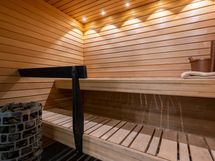 As 3 (2h+k+kph+s+vh). Sauna