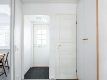 Sisäänkäynti / eteinen