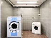 Yhtiössä on maksuton pesutupa E-rapussa. Myös sauna on samassa rapussa.