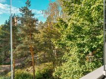 Kaunista kesäistä luontomaisemaa.