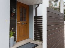 Sisäänkäynnin katos