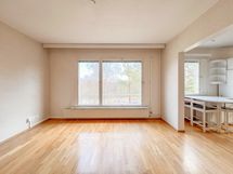 Ylimmän kerroksen valoisa ja hyväpohjainen kolmio putkiremontoidusta yhtiöstä!