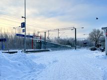 Kauklahden juna-asemalle asunnolta 500m (kävellen 6min).