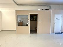 Kuvasta on digitaalisesti poistettu kalusteet ja tavarat.