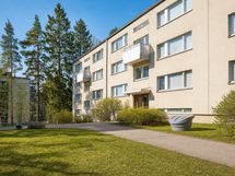 E-rappu ylin kerros 3/3 - taloyhtiössä ei ole hissiä