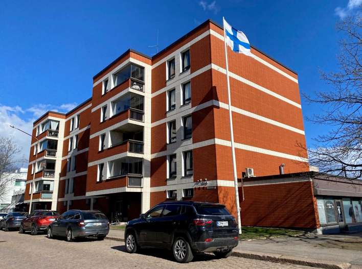 Kerrostalo, Oh+2mh+k+kph+vh+eteisaula+lasitettu parveke, 73 m², Kotkansaari, Kotka
