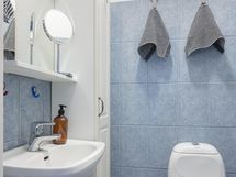 Valokuvasta poiketen, wc on nyt päivitetty