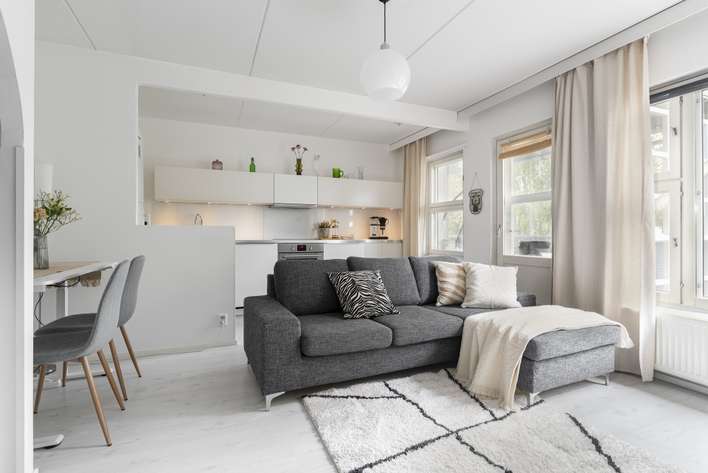 Kerrostalo, 2h, kk, vh, kph, wc, lasitettu parveke, 50 m², Mellunkylä, Helsinki