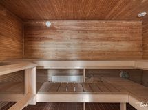 Taloyhtiön sauna.