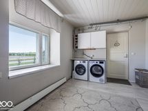 Kodinhoitotila keittiön vieressä