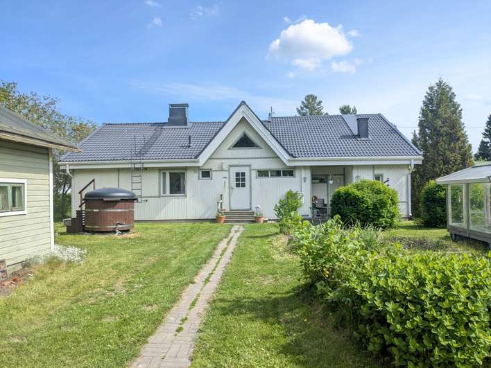 Omakotitalo, 4h+k+et+vh+wc+pkh+kph+s, 100/120 m², Myllykoski, Kouvola