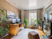 Keskikerroksen makuuhuone