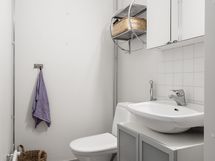 Alakerran wc.