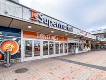 K-supermarket alle kilometrin päässä.