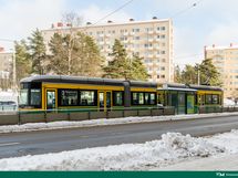 Ratikkapysäkki vastapäätä!