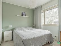 Makuuhuone 1, yläkerta