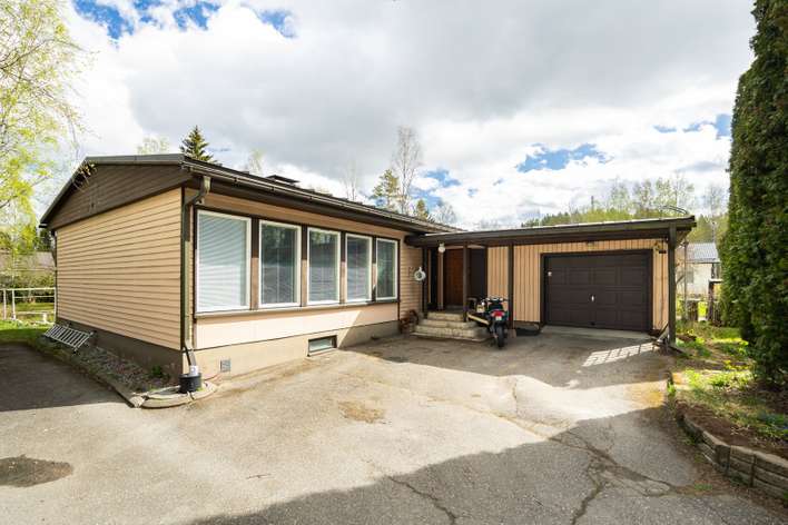 Omakotitalo, oh,3mh,k,ruok.tila,wc,askarteluh.,vh,kph/wc,s,var,at., 100/170 m², Nikkilä, Lahti