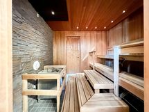 Taloyhtiöstä löytyy siistit saunatilat.