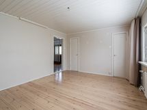 Kuva yläkerran kolmannesta makuuhuoneesta (2)