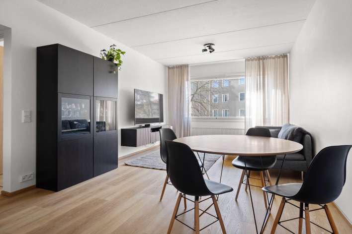 Kerrostalo, 2h + k + parveke/terassi, 60 m², Keskus, Järvenpää