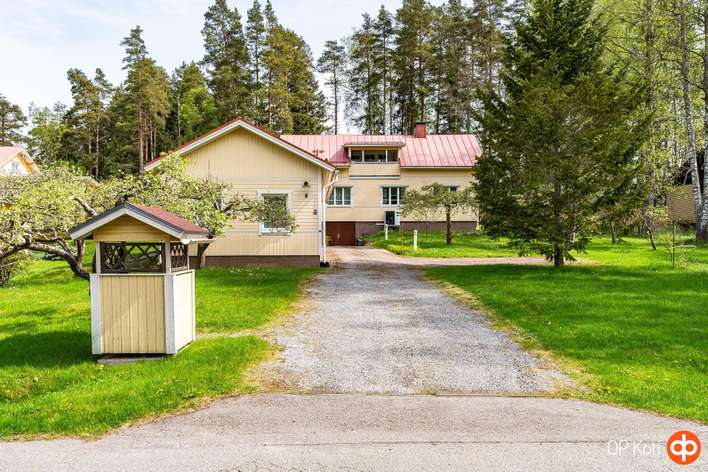 Omakotitalo, 5h+k+s+khh+aut, 142/167 m², Vallaa – pohled 3