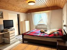 yläkerran makuuhuone