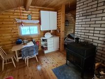 Huoltorakennus sisältä