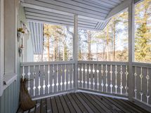 yläkerran parveke