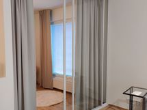 Vaihtoehtoinen pohja lisähuoneella